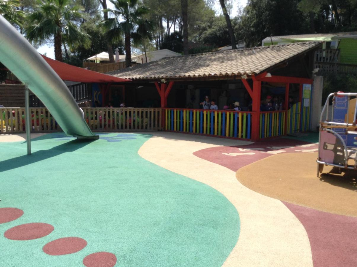 Regency Holiday Tour Operateur Dans Camping 5 Etoiles Frejus, Cote D'azur Campsite